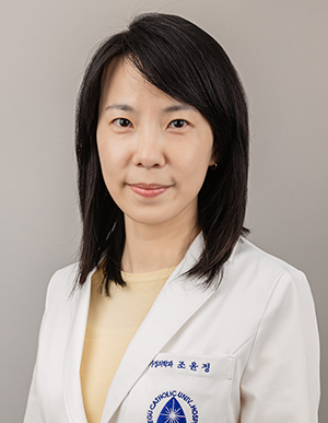 Cho Yoon Jeong 사진